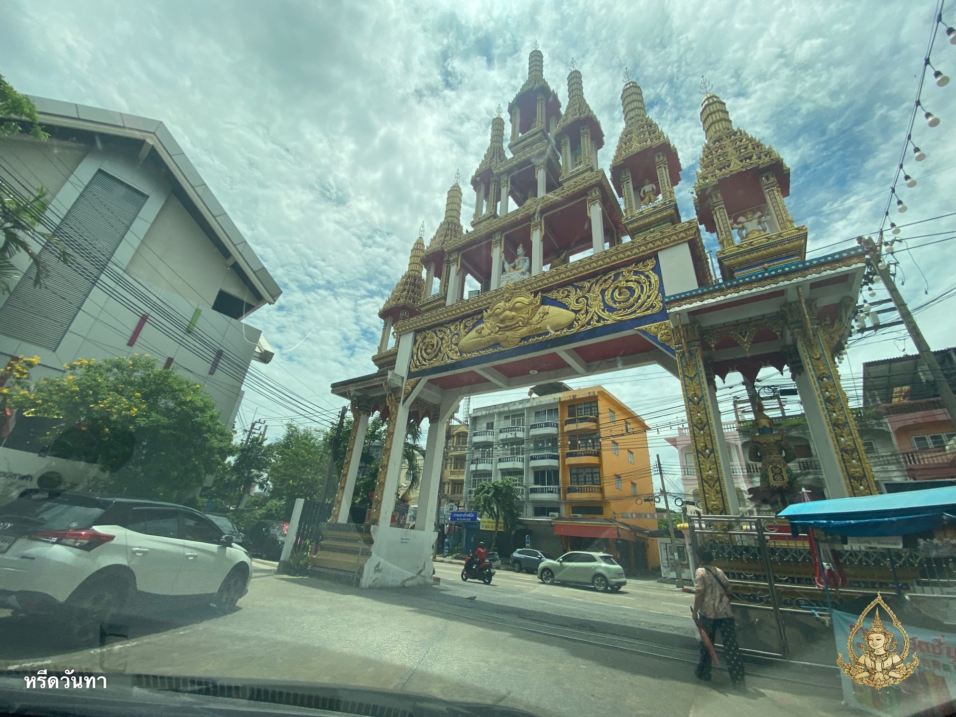 วัดลาดปลาเค้า